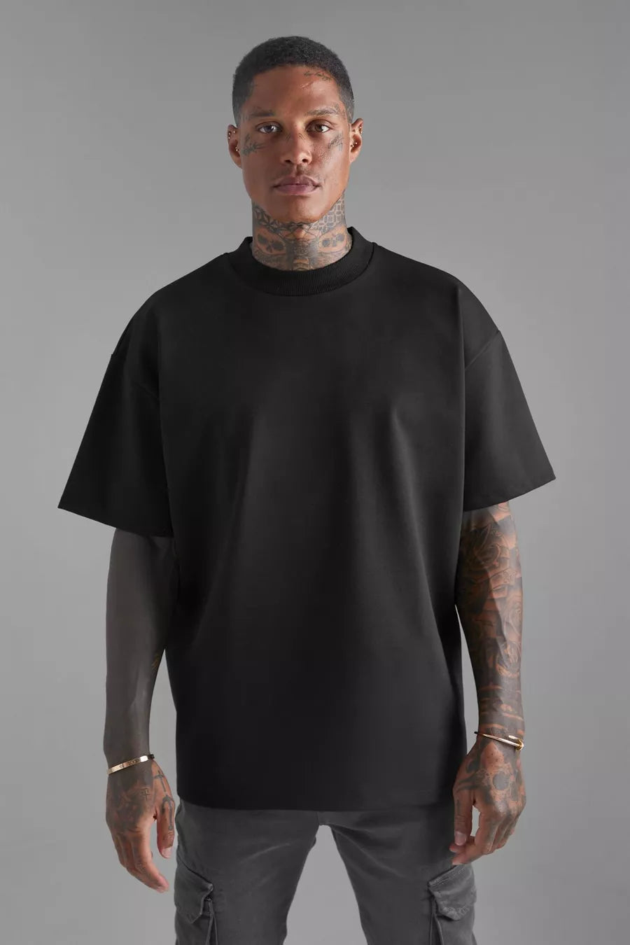Black oversized T-shirt